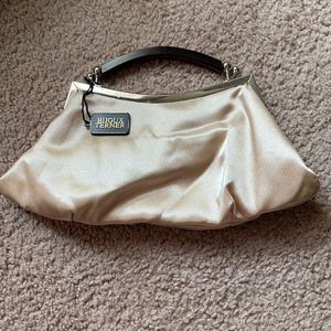 Bijoux Terner gold clutch
